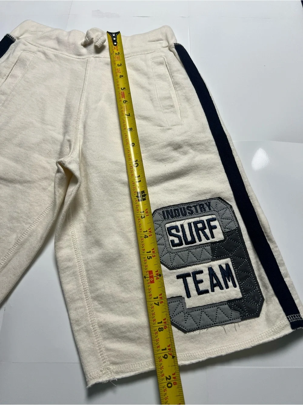 Surf Team Industry 9 Boy’s Cream Casual Shorts size 8